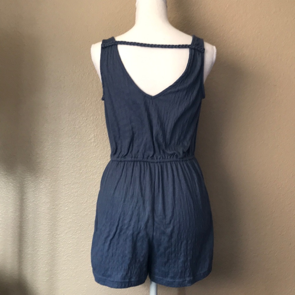 Universal Thread romper - Picture 5 of 7